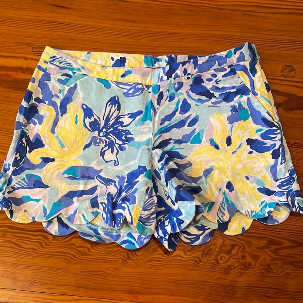 Lilly Pulitzer Magnolia scallop shorts